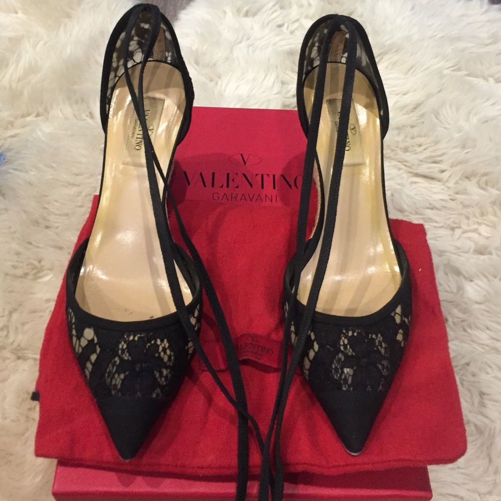 Black lace up wedge